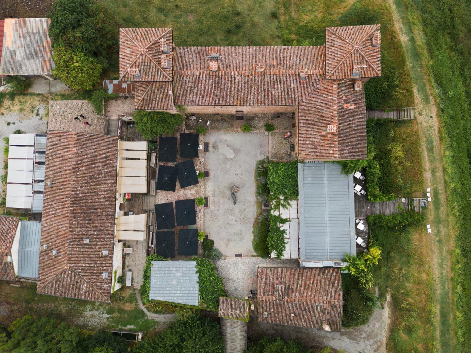 Antica Corte Pallavicina Relais Polesine Parmense Exterior photo