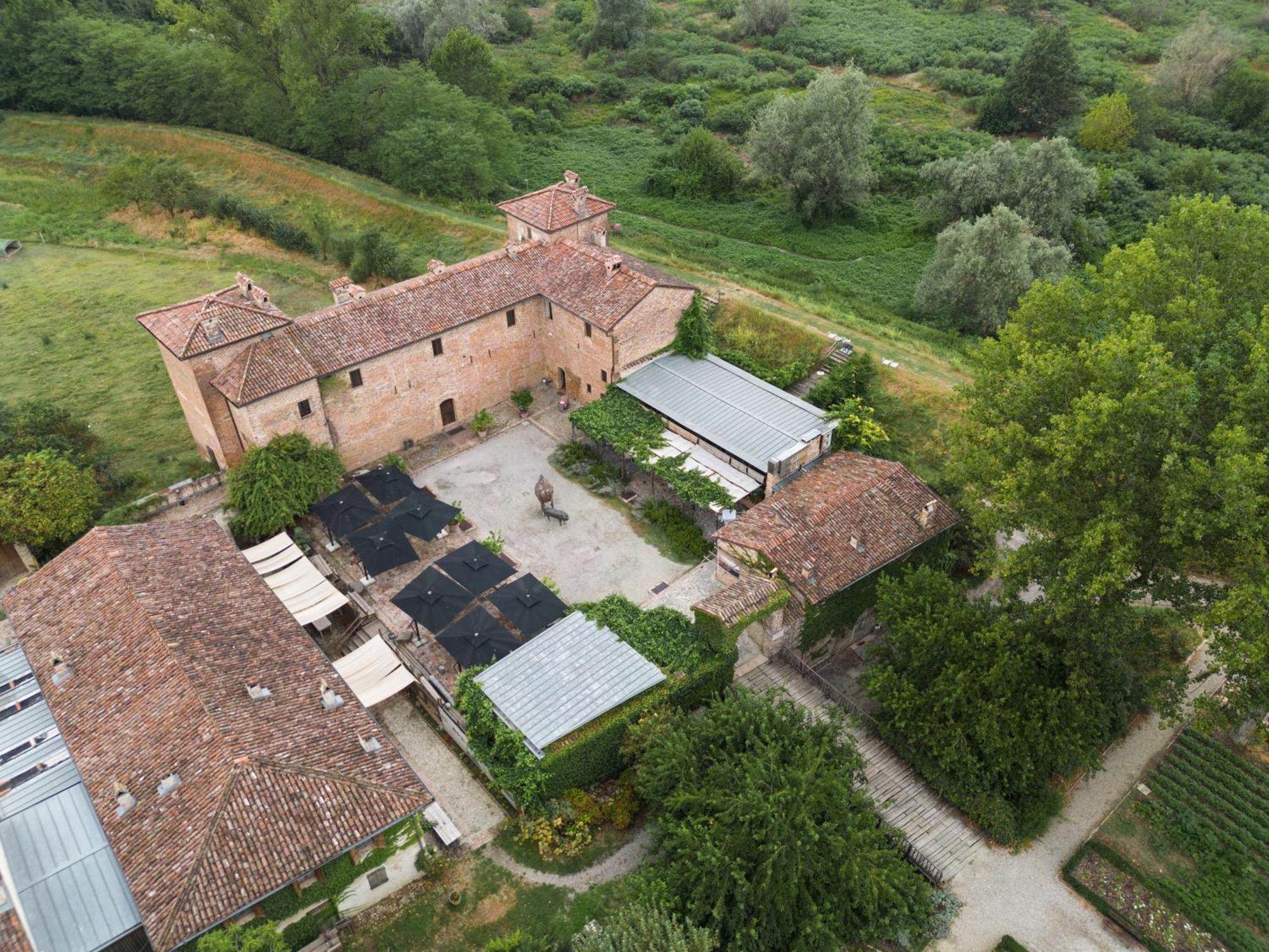 Antica Corte Pallavicina Relais Polesine Parmense Exterior photo