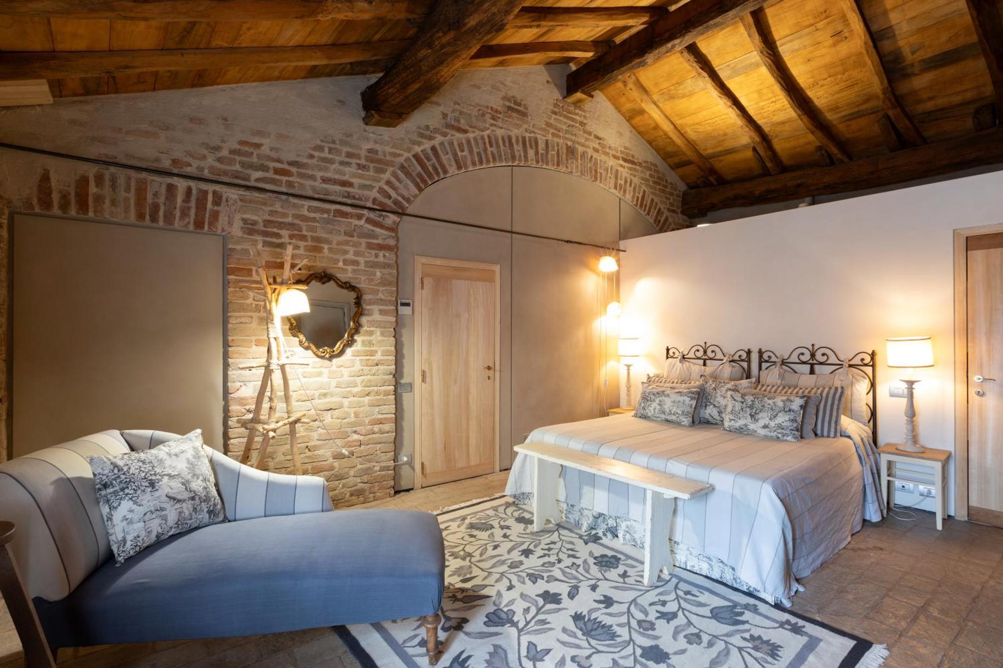 Antica Corte Pallavicina Relais Polesine Parmense Exterior photo